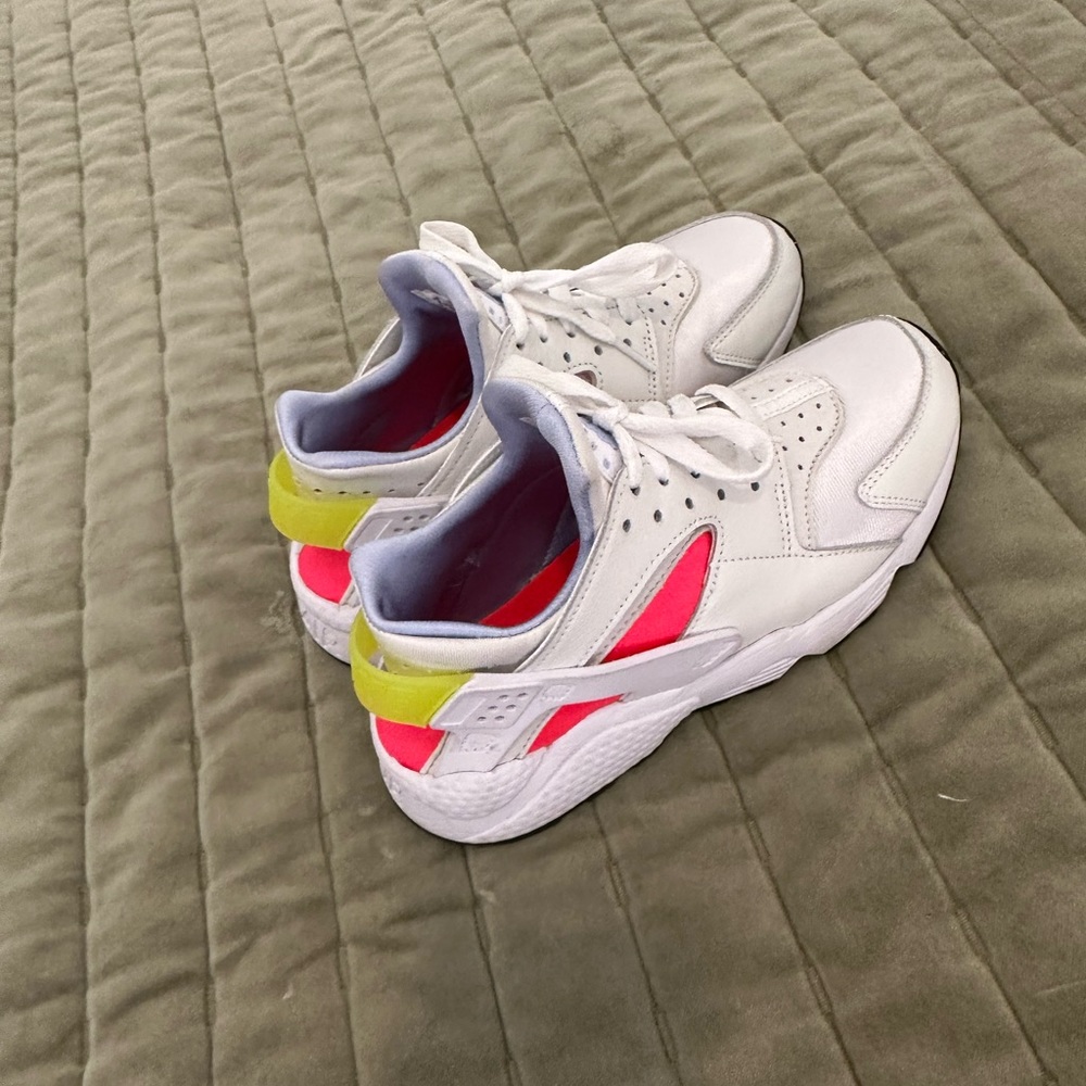 Nike Women’s Huarache